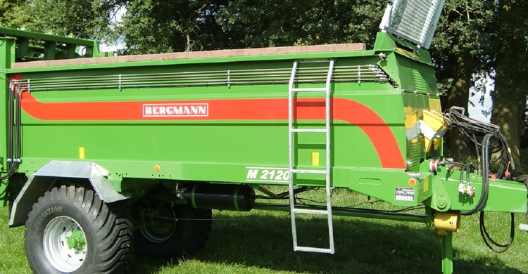 Bergmann Low-bed Manure Spreader M 2140 E — fotografie din catalogul Munax